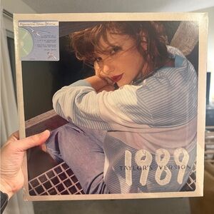 🕶️ NWT 1989 Taylor's Version Vinyl Record